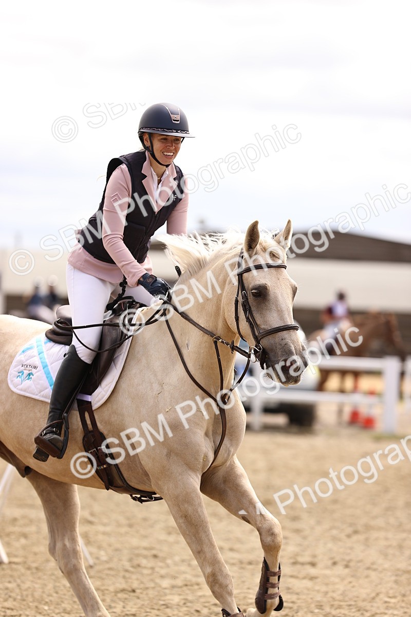 SBM_000407_Class 3 - Senior British Novice - 90cm - Steph