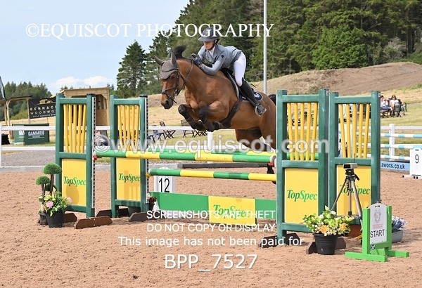 BPP_7527 - CLASS 15 FRI Senior 1.05m Open