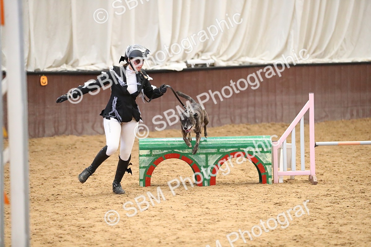 SBM_001821 - Class 3 - Horse & Hound