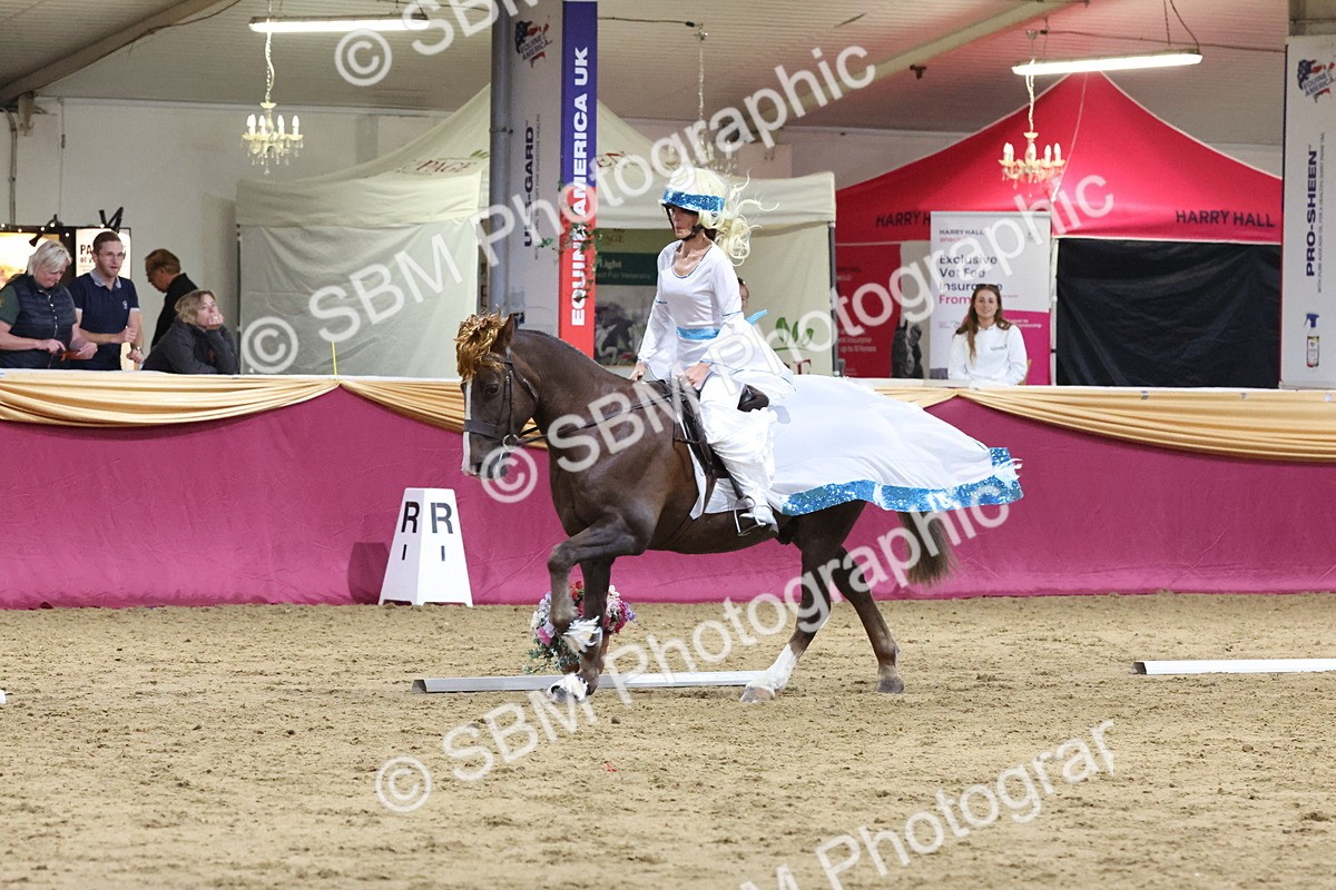 SBM_10300 - Class 52 Strictly Fancy Dress-Age