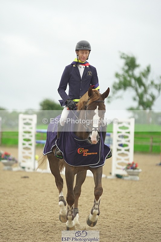 230730A-135734-10204 - Cls 27 Chard Grand Prix