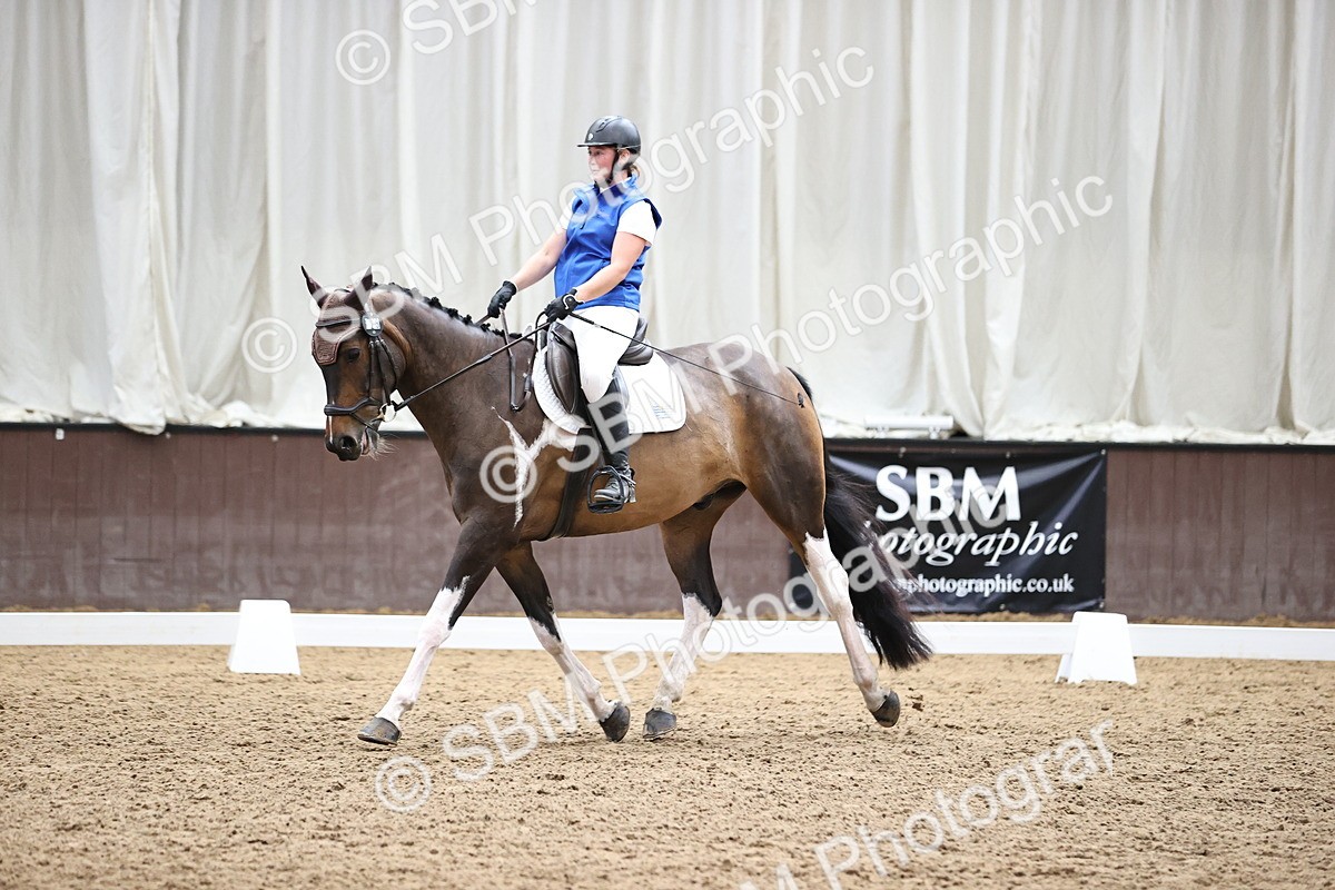 SBM_001803 - Novice 4 - 11.15-13.22