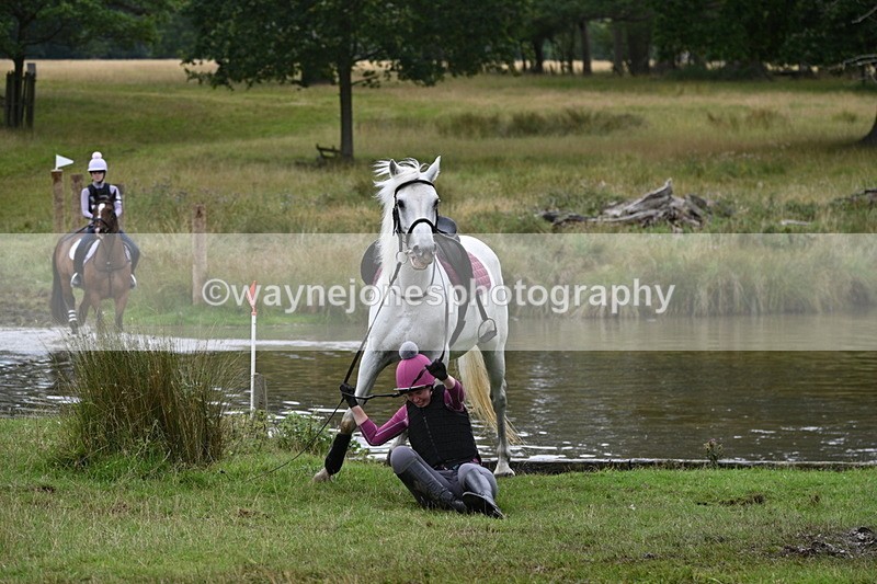 WJ7_3206 - Time at Water 12:15 to 12:50