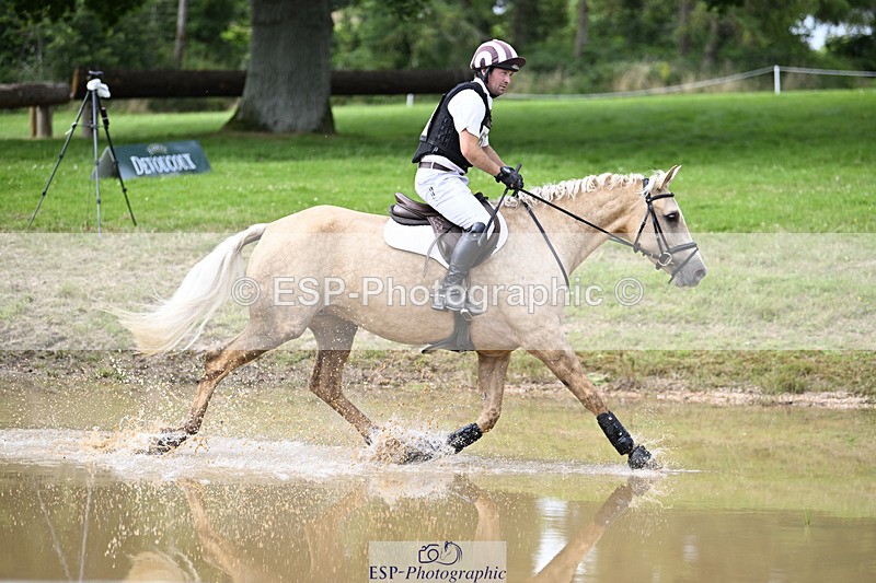 240804-154154-18362 - 674-Rupert_Batting-SSF_GOLDEN_PRINCESS