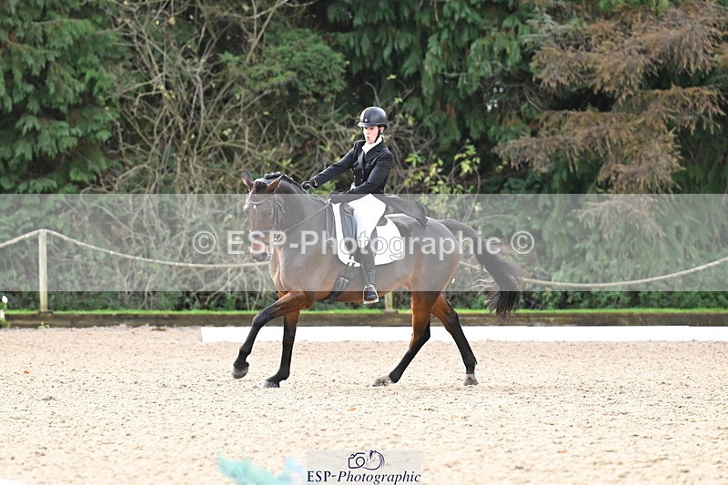 251023A-105246-01574 - B-132-Hannah.R.Jones