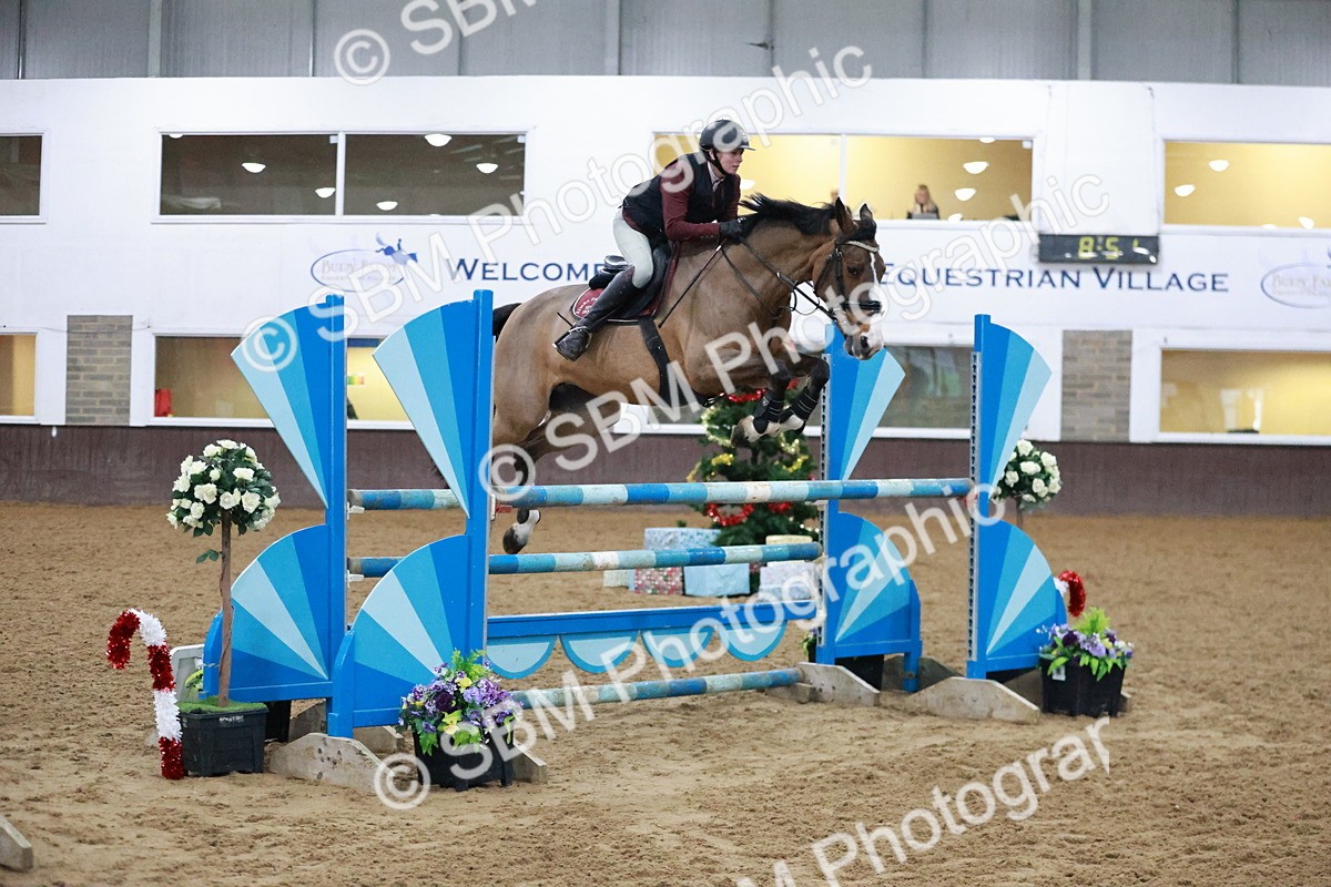 SBM_001364 - Class 5 - Senior Foxhunter 1.20m