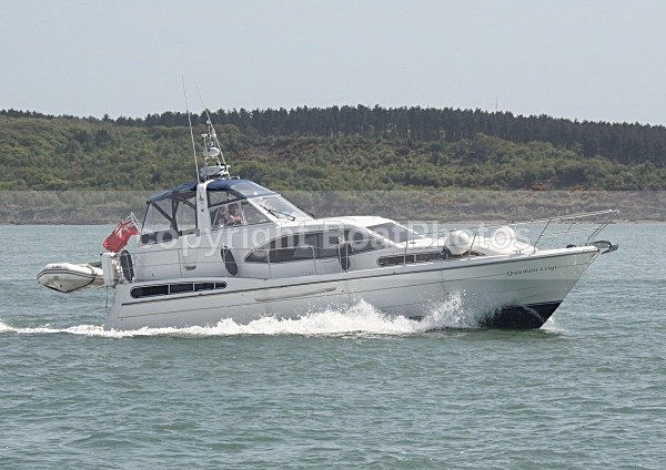 090502 QUANTUM LEAP IMG_6744 - Flybridge Cruisers