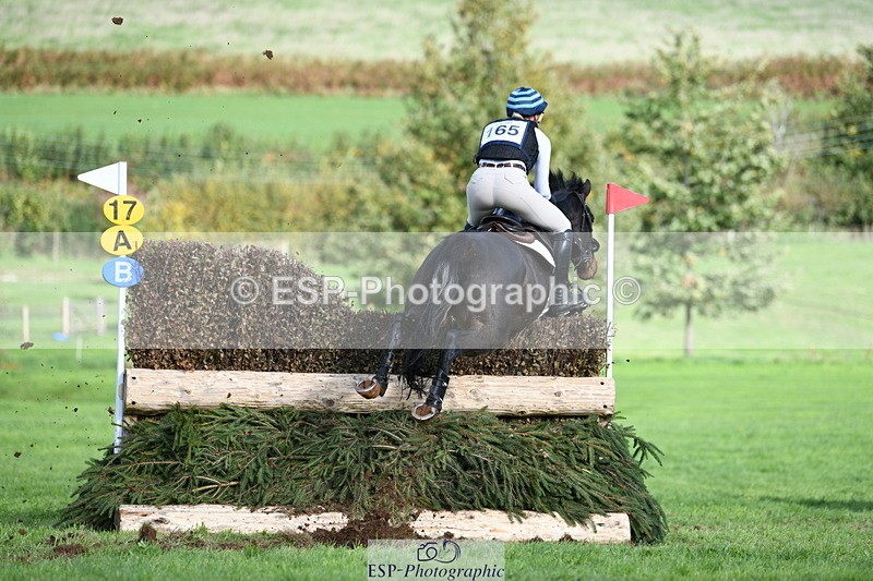 251024A-132331-12020 - B-165-Chloe.Pearson