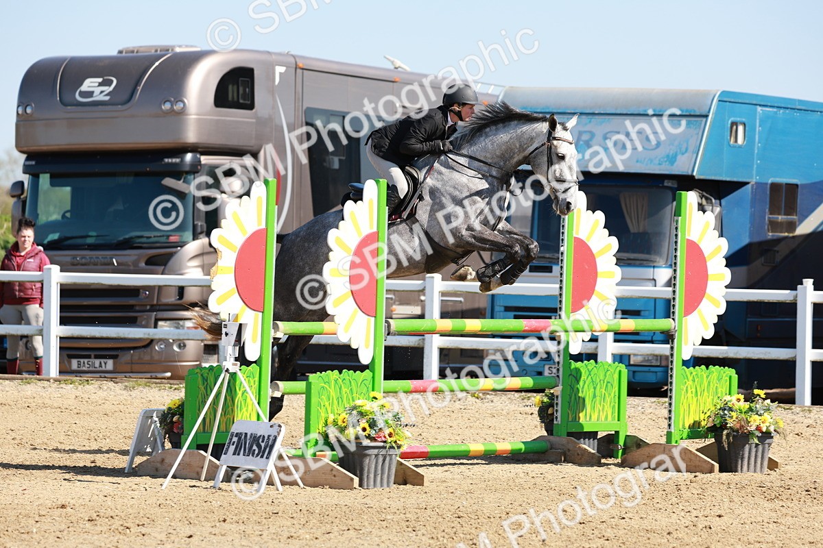 SBM_004614 - Class 17 - Senior Newcomers - 1.10m