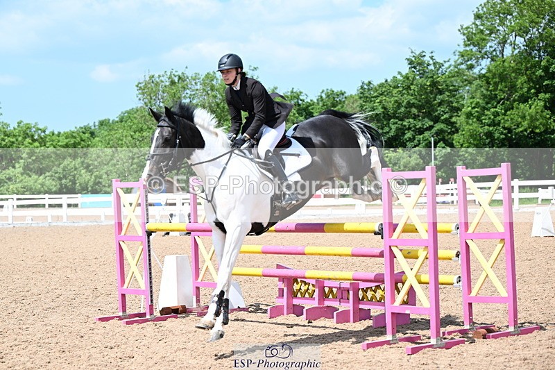 240605A-142910-00743 - Cls 4 Newcomers and 1.10m Open