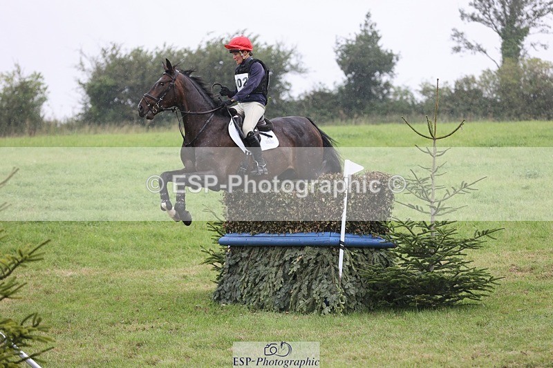 240901A-104509-06080 - 302-Rosie.Bradley-Hole-CAPABILITY.BROWN.II