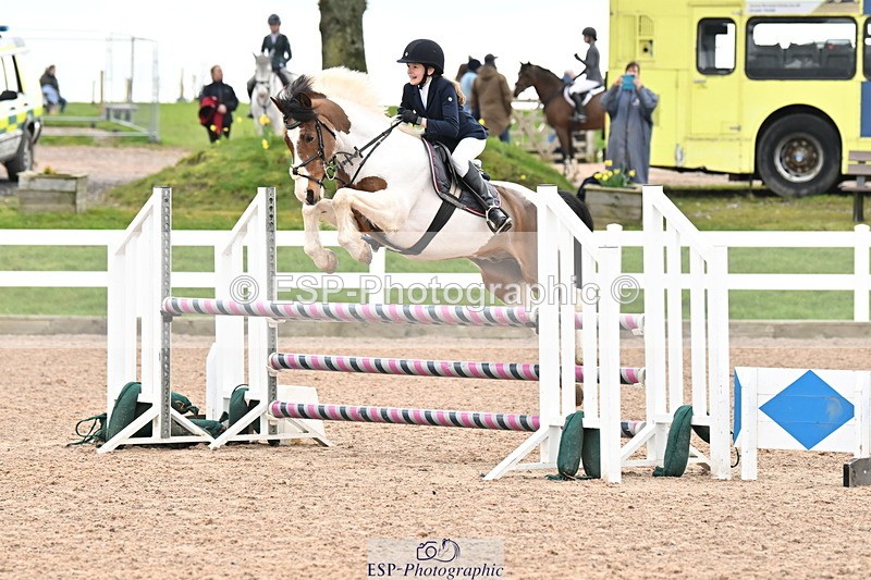 240310A-111104-02256 - Cls 4 Pony Discovery and 90cm Open