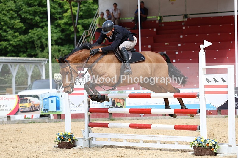 3E7A9274 - Class 7: Senior 1.05m