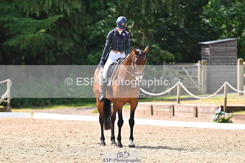 250523A-114324-06641 - C-274-Bizzy.Loffet-LONGBROOK.CHILLI.FLOWER