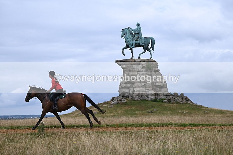 DSC_5928 - Time at Statue 12:17 to 12:44
