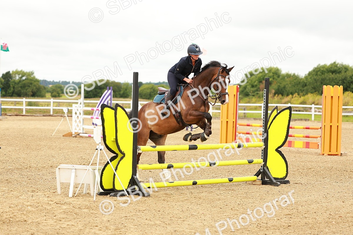 SBM_001501 - Class 8 - Clear Round