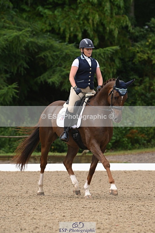 250719A-093800-02982 - 144-Verity.Perry-Vogue