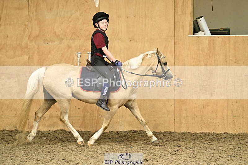 240728B-142954-00572 - Theo and Gemma's Groups Indoor