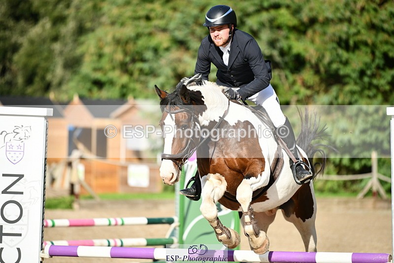 251004A-152650-01818 - Classes 8 & 9 70cm