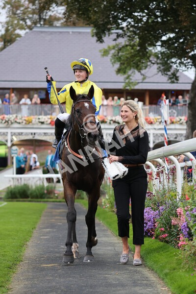 yr09102021r7-39 - Race 7 5.00pm Coral Proud Sponsors Of British Racing Finale Handicap