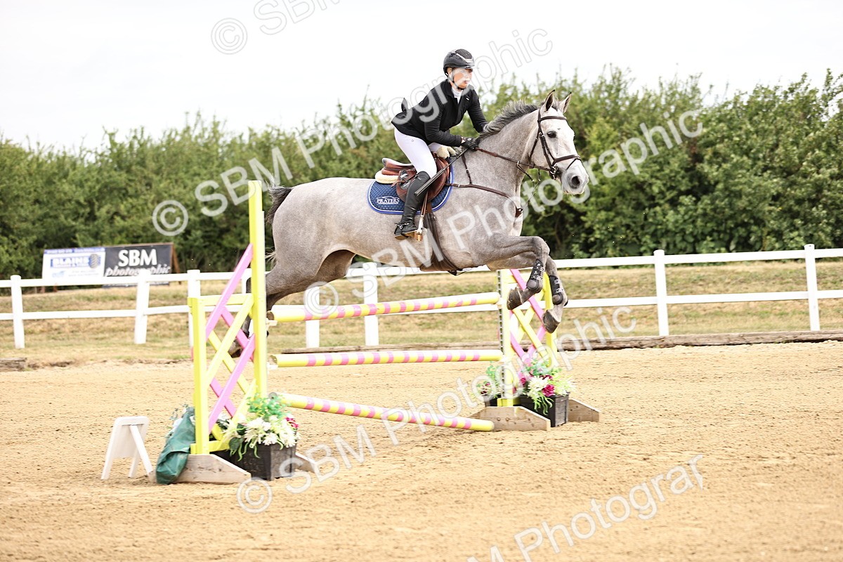 SBM_009511 - Class 8 - Senior Newcomers - 1.10  Open