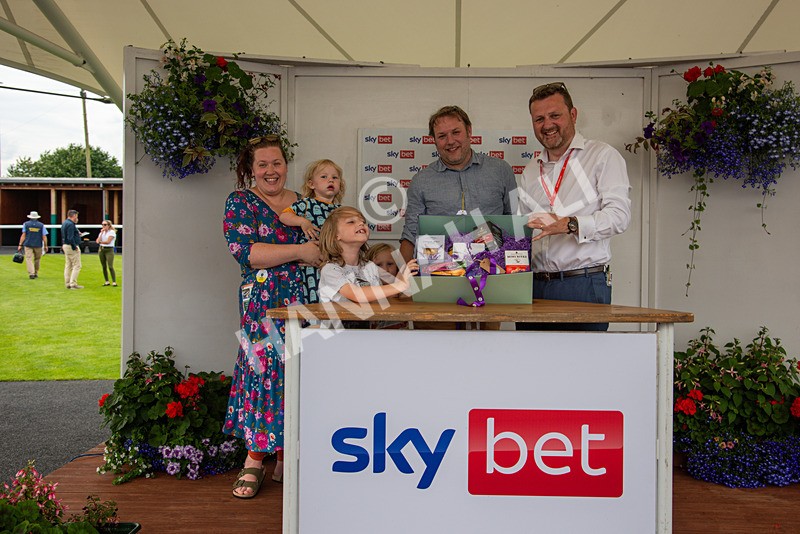 240724-Race 4-Swinging Eddie-9193 - Race 4