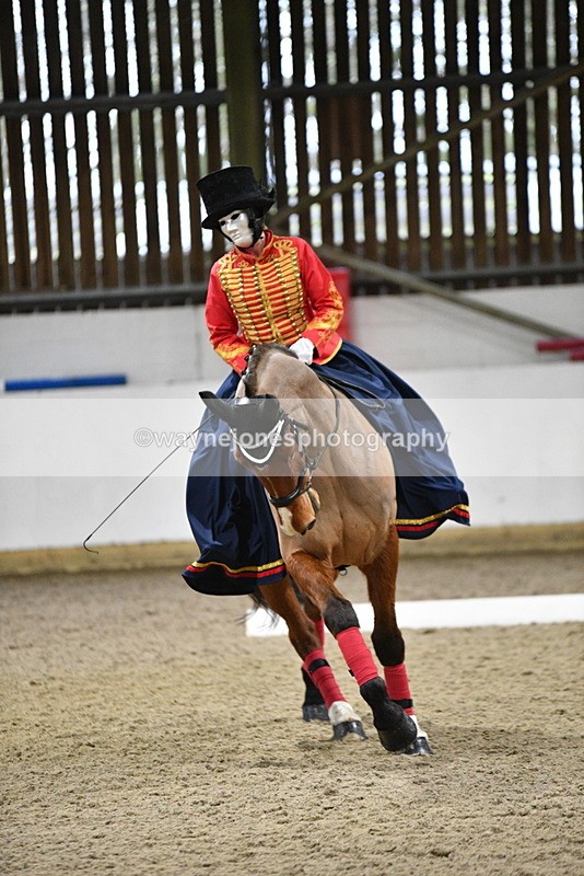 WJ5_9371 - Time 13:04 to 13:41 Fancy Dress DTM