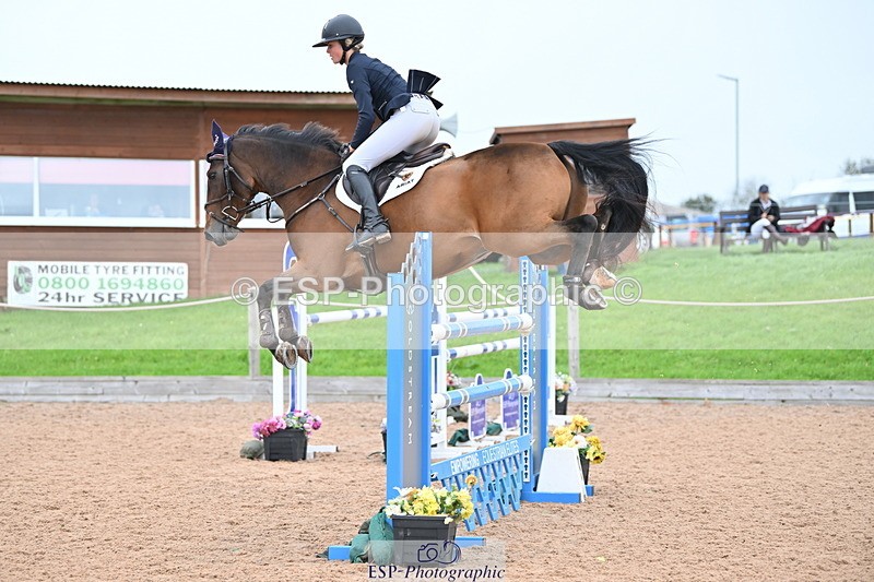 231013A-142227-02671 - Cls 9 Foxhunter & 1.20m Open