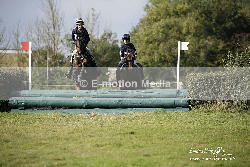  WWHT 171021 3581 - Intermediate Pairs (0.90m)  17/10/21