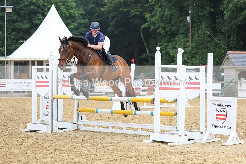 3E7A5695 - Class 5: Senior 95cm