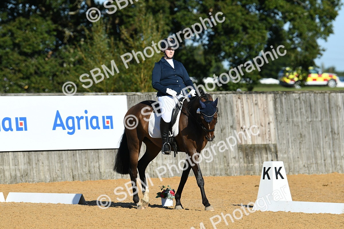 SBM_16154 - D4 - Small Tour Championship - Intro B