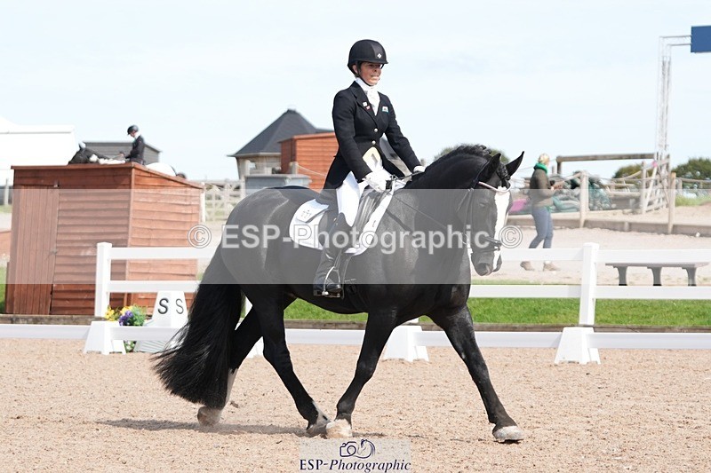 250906-140219-03851 - 021-Francesca.TurnerAlbie