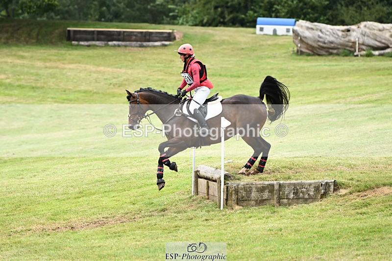 240825X-172540-37514 - 80cm XC 16.30 to 17.30