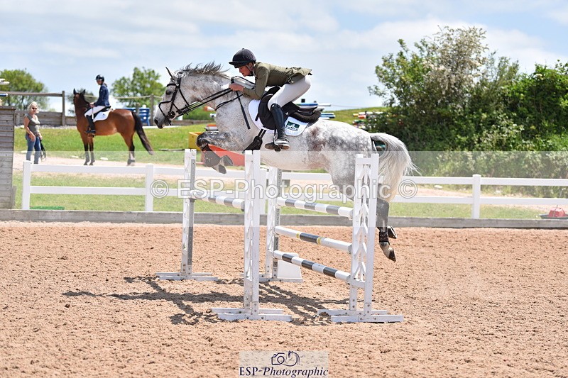 230531A-123954-00356 - Cls 4 Newcomers & 1.10m Open