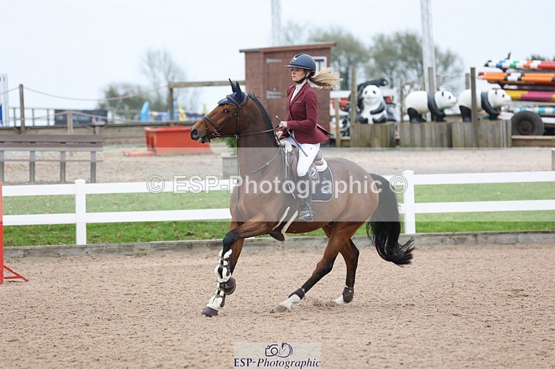 241101A-131322-02001 - FRI Cls 6 Foxhunter and 1.20m Open