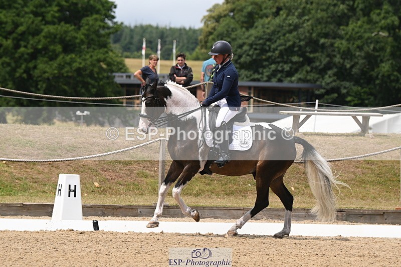 250720A-123949-10426 - 164-Dominique.Kinnaird-Perry-Pallas.Vanquish