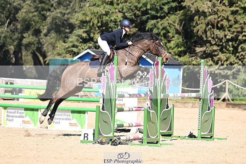 260321A-134029-00817 - 5 Newcomers 1m 10