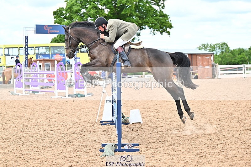 240608A-132342-02534 - Cls 4 Snr Newcomers and 1.10m Open