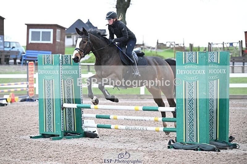251206-094236-00579 - Cls 8 Clear Round