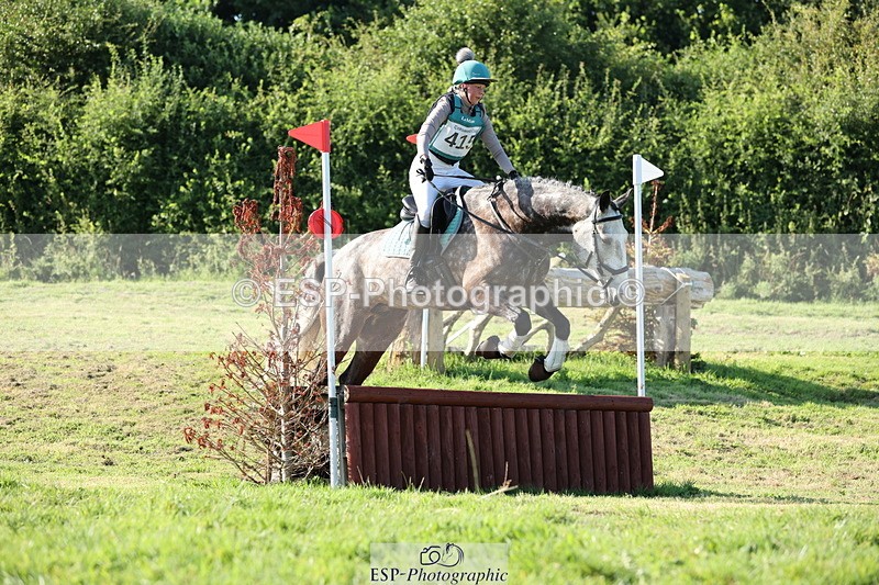 240811A-173644-07248 - 415-