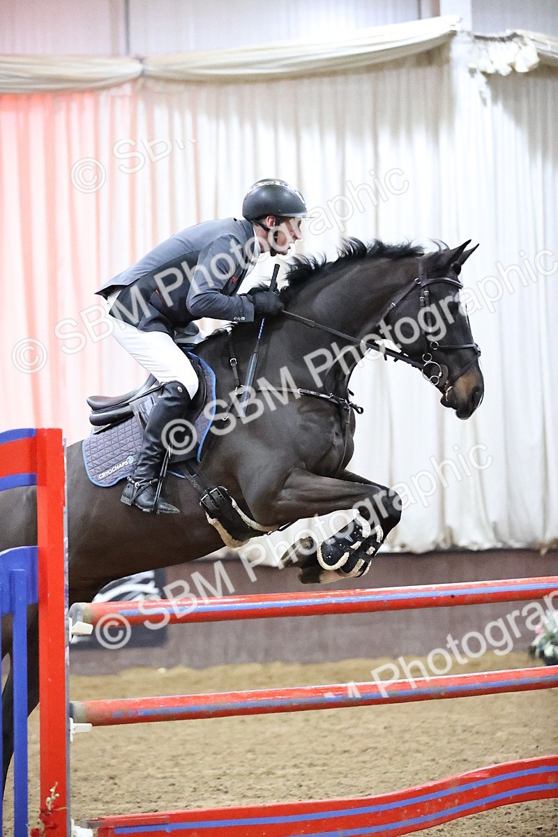 SBM_010132 - Class 25 - Equestrian Senior Foxhunter 1.20m