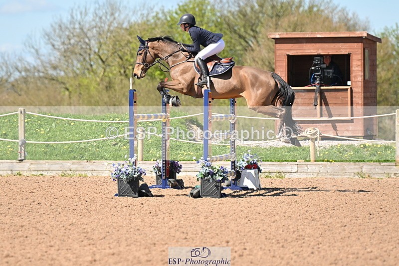 240418A-113011-02586 - Cls 5, 2 Star Medium Tour 1.35m