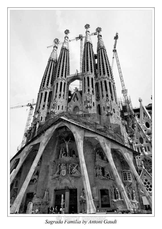 Gaudi Sagrada Familia - Barcelona