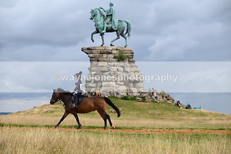 DSC_4713 - Time at Statue 11:10 to 11:42