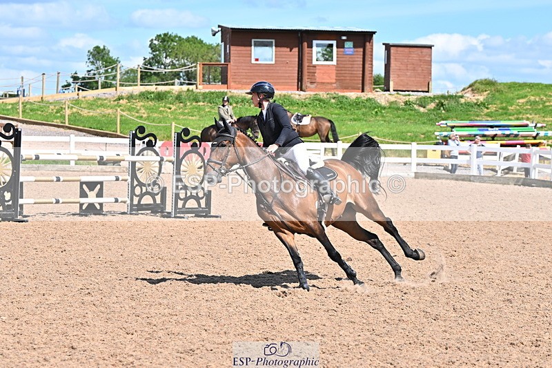 240619A-155420-01038 - Cls 5 Snr Foxhunter and 1.20m Open