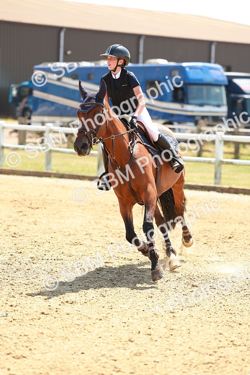 SBM_001698 - Class 4 - Senior Newcomers - 1.10m