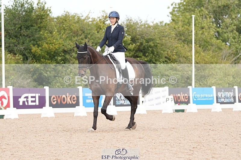 250906-112757-01992 - 027-Amanda.KingInvincible