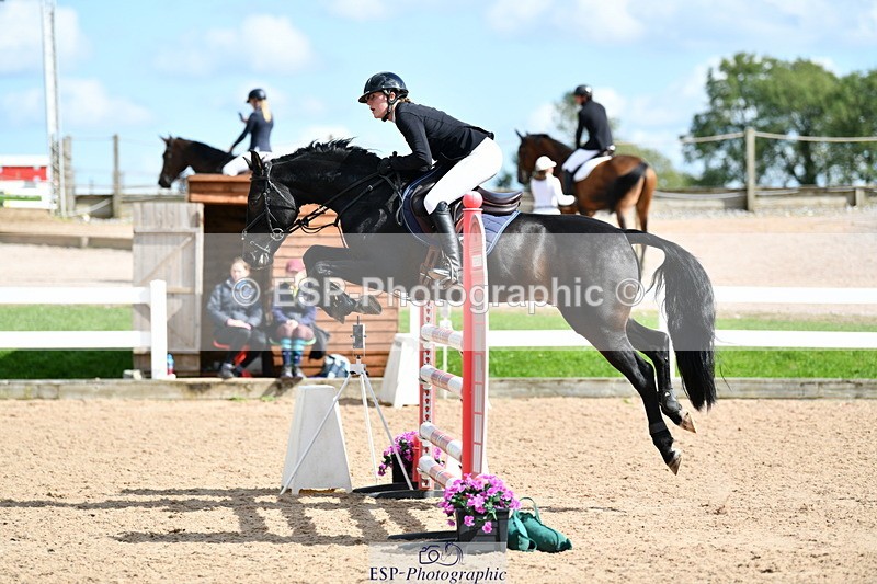 240913A-143020-04736 - Cls 24 1.05m Amateur Qualifier