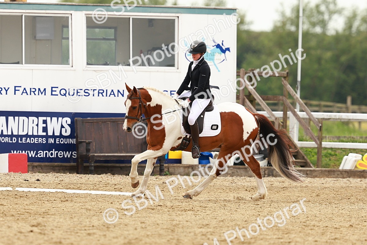 SBM_001209 - Class 6 - Novice 4