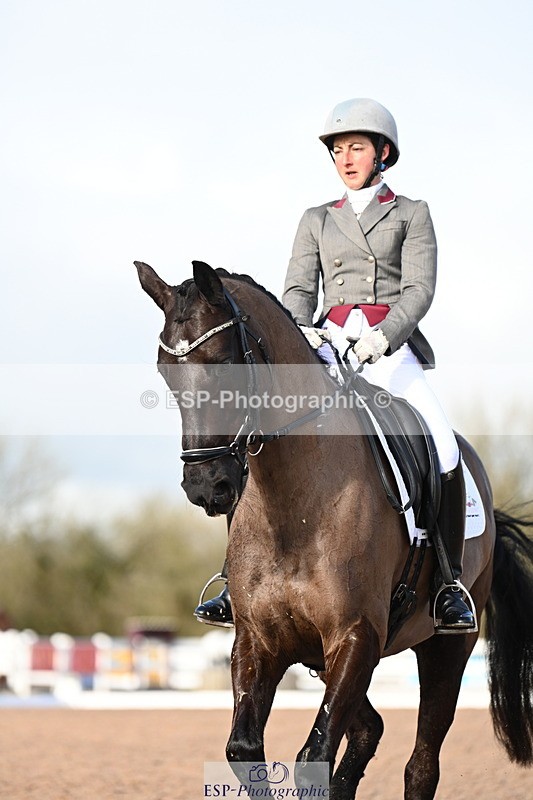 240218A-140410-08553 - 152-Beth.Miller-Lillie.Langtry